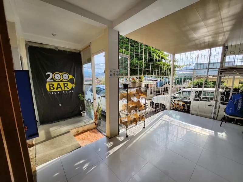 200Bar Diveshop Anilao dive school in Batangas
